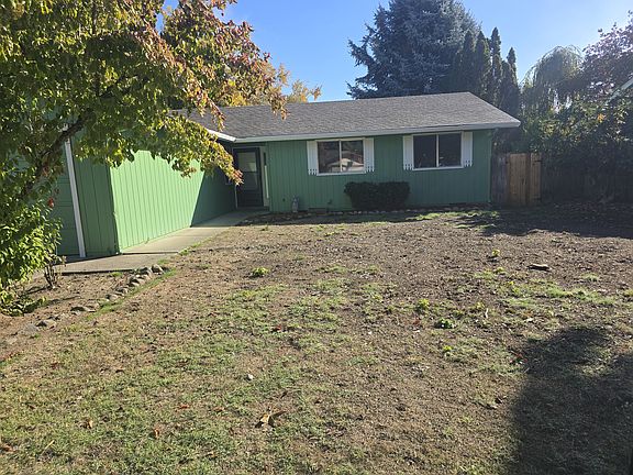 3rd image of 1205 SW Cottonwood St