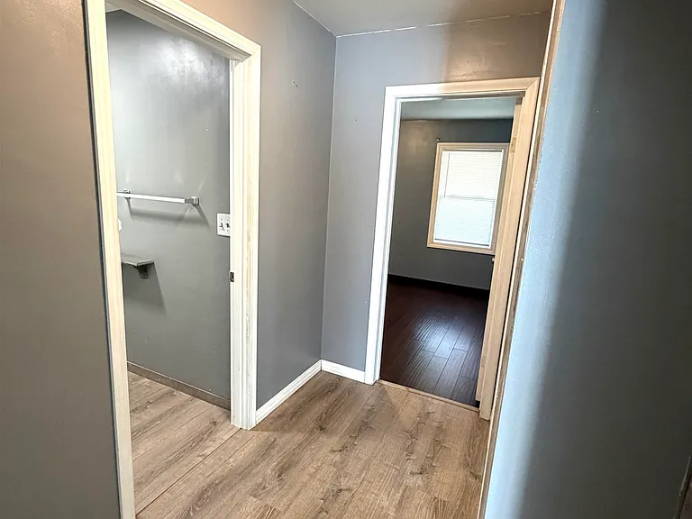 1002 S Main St — Photo 5