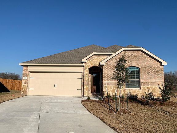 2nd image of 1109 N Churchill Dr
