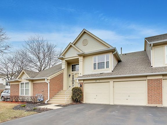 2nd image of 422 Cromwell Cir Unit 2