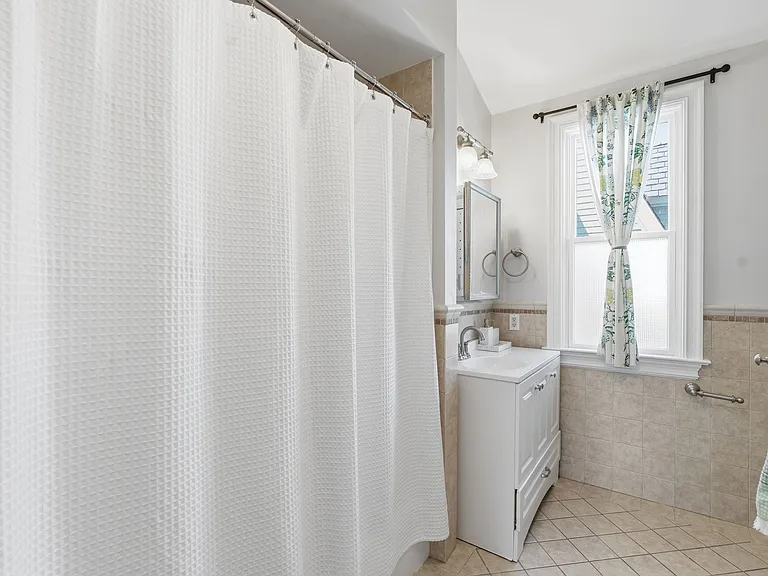 66 S Fullerton Ave #8 — Photo 19