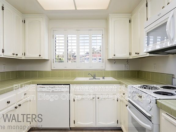 5th image of 17071B Bernardo Center Dr