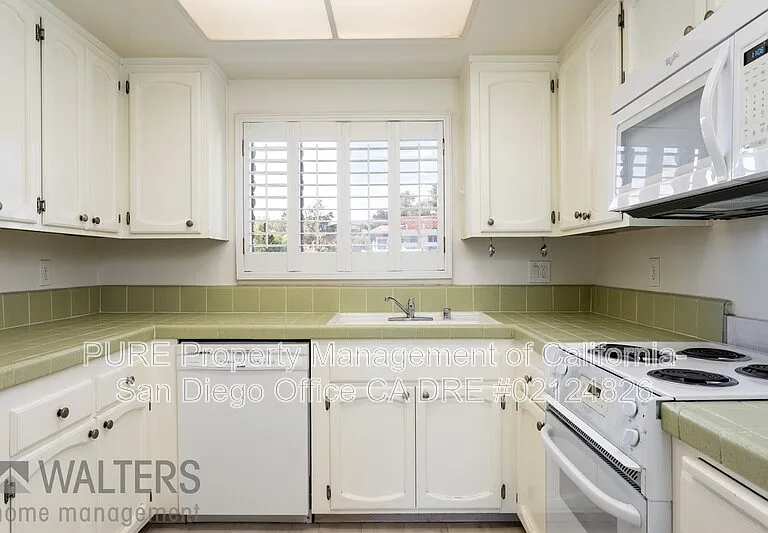 17071B Bernardo Center Dr — Photo 5