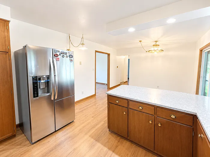 4 bed, 2.0 bath, 1569 sqft, $2,150 — Photo 2