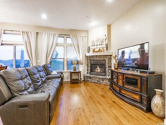 5th image of 2181 E Village Vista Dr