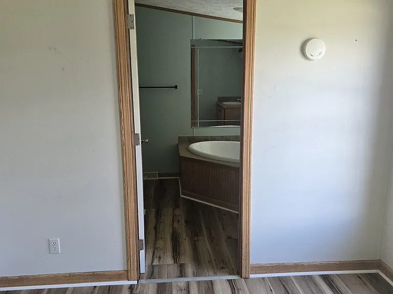 3913 Benjamin Way — Photo 15