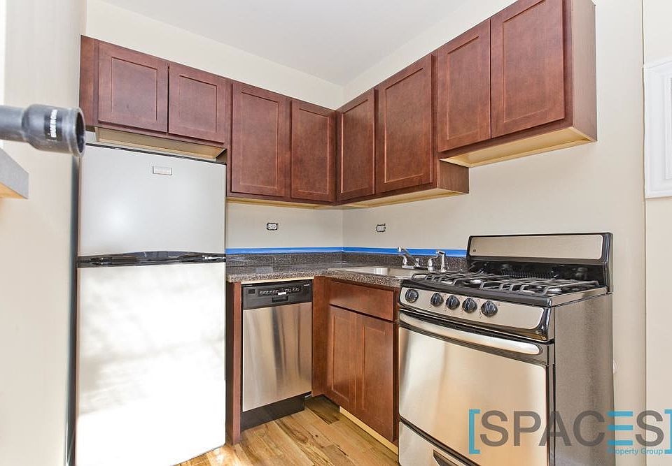 1st image of 818 W Diversey Parkway # Q Top Floor