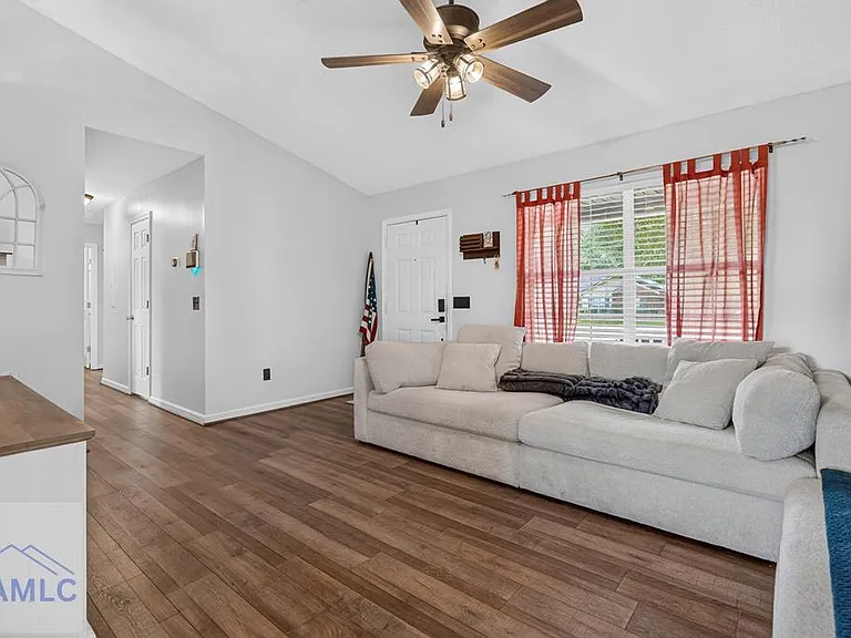2550 Parkland Blvd — Photo 11
