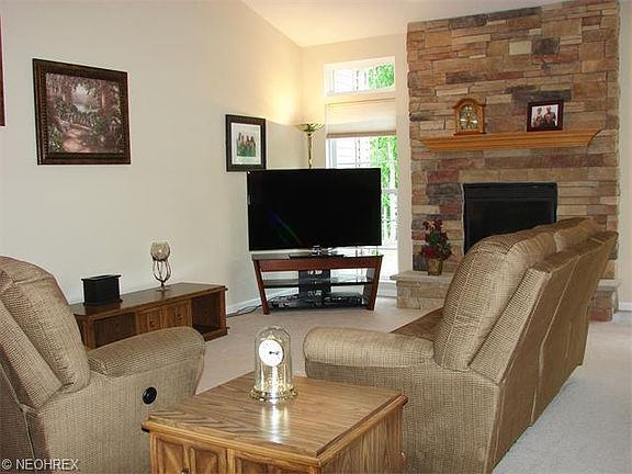 3rd image of 9541 Angela Dr