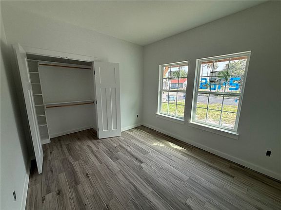 3rd image of 2925 Rogers St