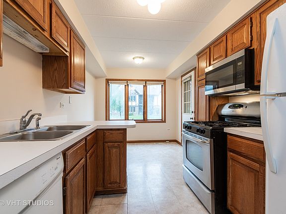 3rd image of 18040 66th Ct APT 1S