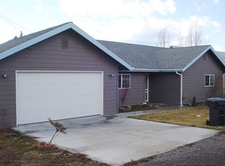 633 Spur Rd, Weed, CA 96094