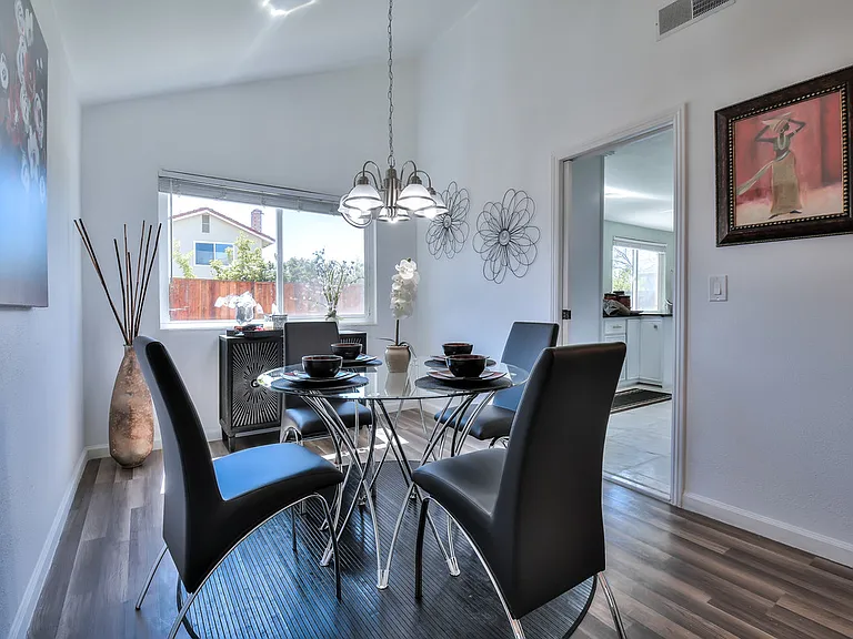 145 Tonopah Dr — Photo 13