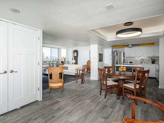 5th image of 2323 N CENTRAL Avenue #506