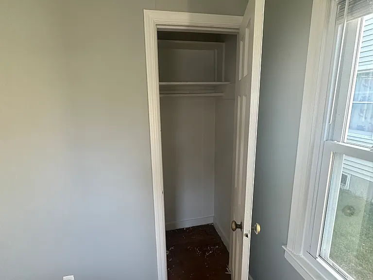 1336 W Summit Ave — Photo 12