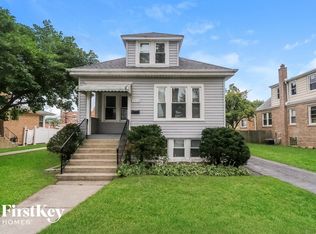 1092 S 6th Ave, Des Plaines, IL 60016