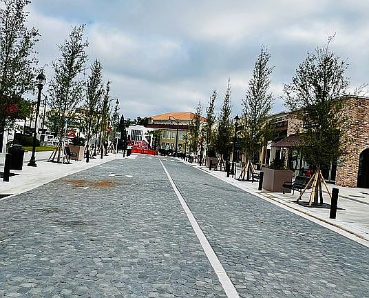 Harrison Ave north of bldg