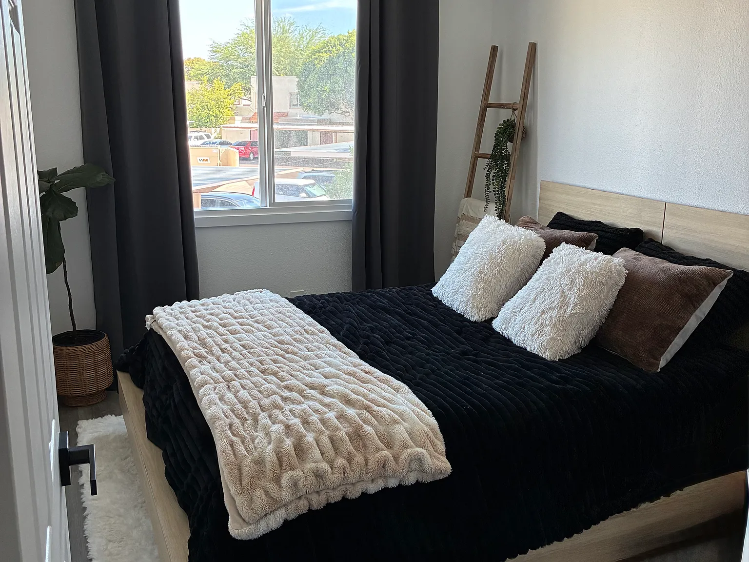 2 bed, 1.5 bath, 1053 sqft, $2,900 — Photo 1