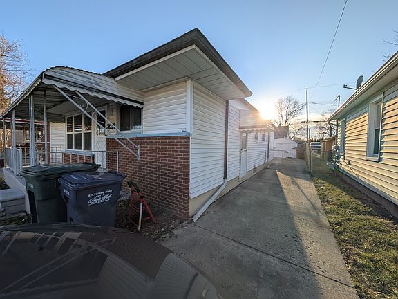 2nd image of 4222 Hazel Ave