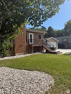 3rd image of 411 E Wilford Ave
