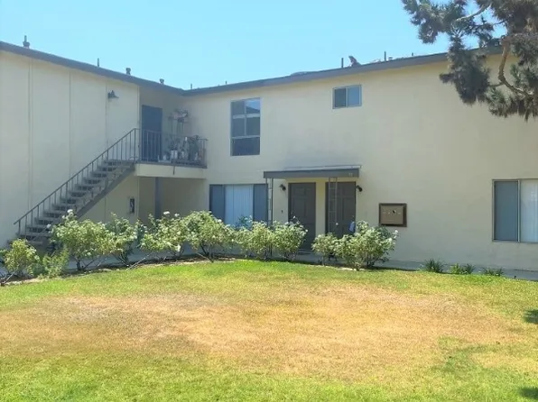973 Mission Dr APT 1, Costa Mesa, CA 92626