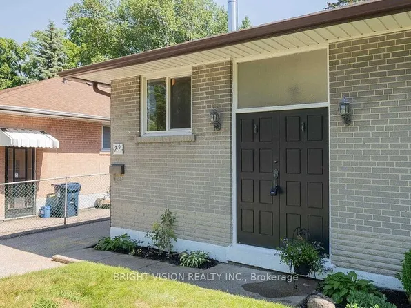 29 Stoney Creek Dr, Toronto, ON