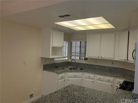 5th image of 14642 Woodland Dr