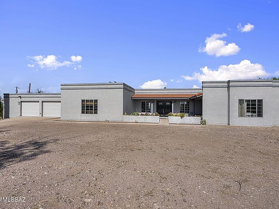 2nd image of 1051 Avenida Aprenda