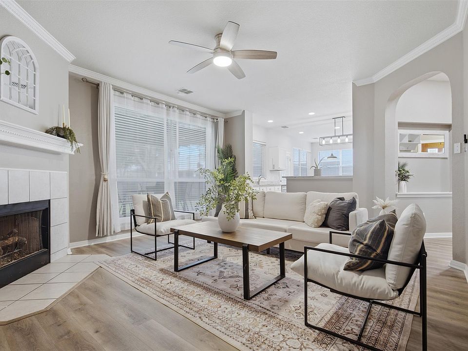 1st image of 2903 Pioneer Way