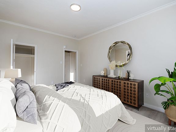 4th image of 491 Crescent St #402
