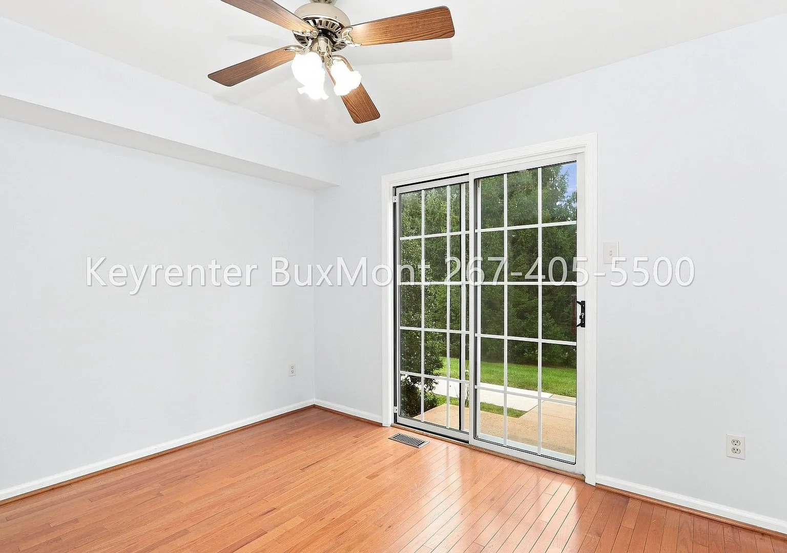 Charming 2-Bedroom Townhome in Patriots Ridge — Photo 3