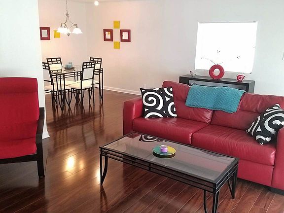 PROFESSIONALLY DECORATED