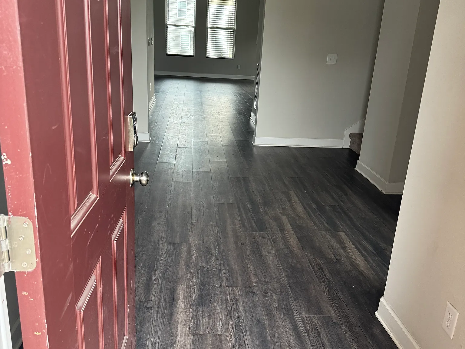 6 bed, 2638 sqft, $2,900 — Photo 3