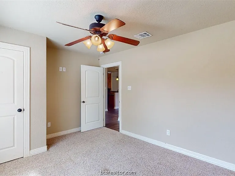 3925 Devrne Dr — Photo 10