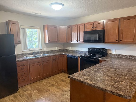 4th image of 219 W Hahn Ave