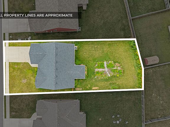 4th image of 1081 Dublin Dr