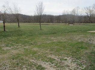 Mayo Dr, Mineral Wells, WV 26150