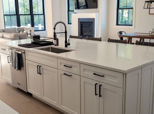 34 Trails Edge Rd, Windham, NH 03053