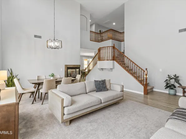 6925 W SOUTHGATE Avenue, Phoenix, AZ 85043