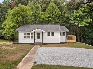 13 Willard St, Liberty, SC 29657