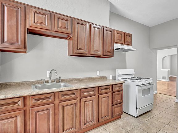 4th image of 3332 Texas Ave Floor 2