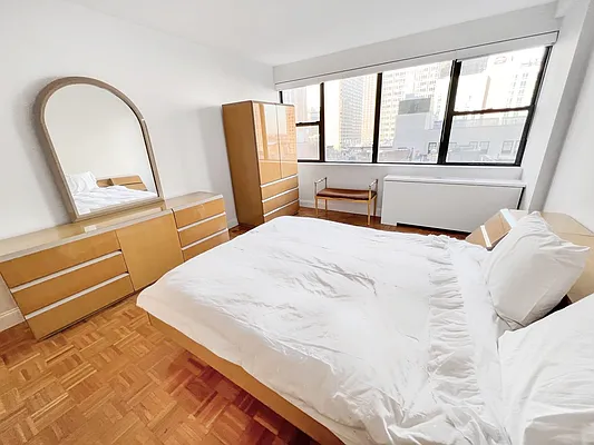 Rented by Keller Williams NYC | media 15