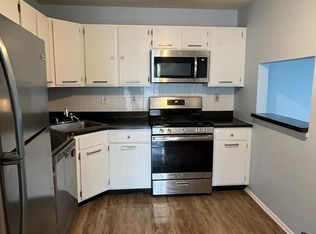 81 Amberly Ct, Franklin Park, NJ 08823