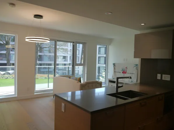 7128 Adera St #519, Vancouver, BC V6P 0H6
