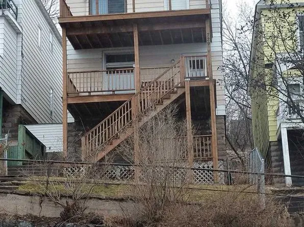 729 W 2nd St, Duluth, MN 55806