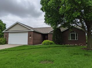 2718 Valley View Cir, Ames, IA 50014