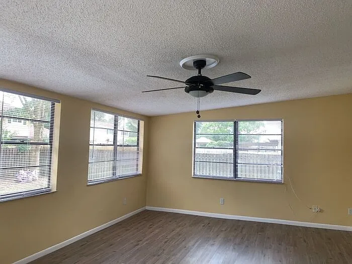 15746 Gardenside Ln — Photo 15