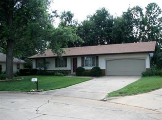 3325 S Winton Pl, Springfield, MO 65804