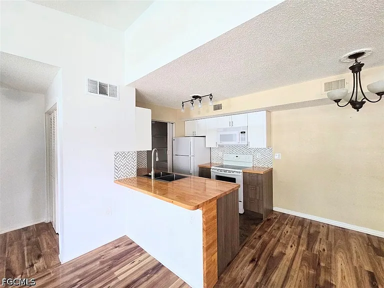 12630 Equestrian Cir #1806 — Photo 6