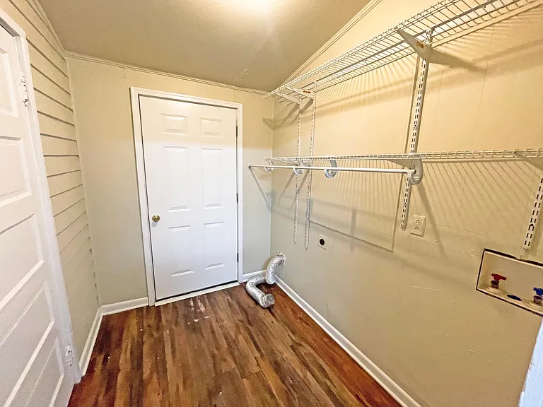 1128 Hillary St — Photo 4